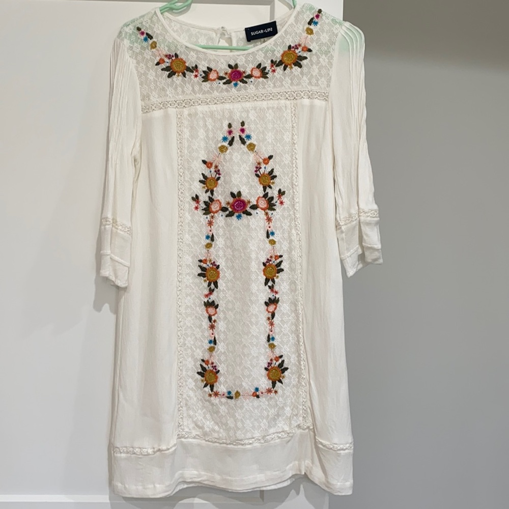 White lined sugar lips dress size small